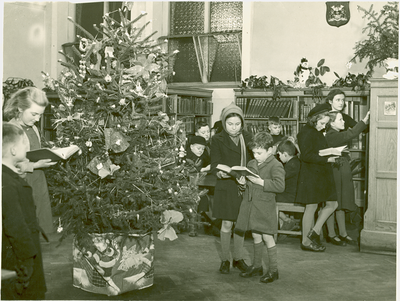 Lancaster Junior Library - Decorations for Christmas 1945, Lancaster