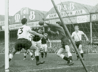 Burnley v Tottenham: F.A. Cup semi-final, 1961