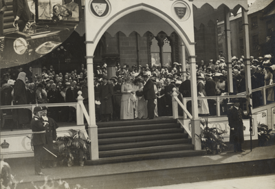 Visit of George V and Queen Mary: Town Hall, Market Place, Preston