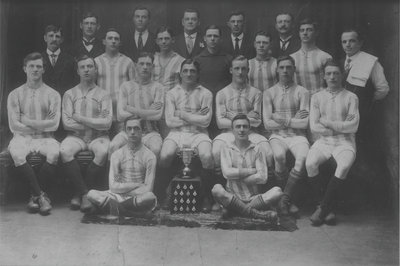 Waterloo Hotel Burnley, champions Licensed House League 1922