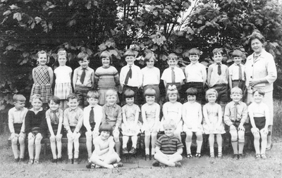 Mrs Houghton's Class 1967 Holy Trinity School