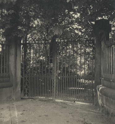 Howick House gates, Howick