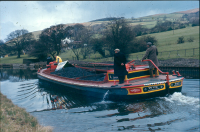 Coal barge on the Leeds and Liverpool Canal
