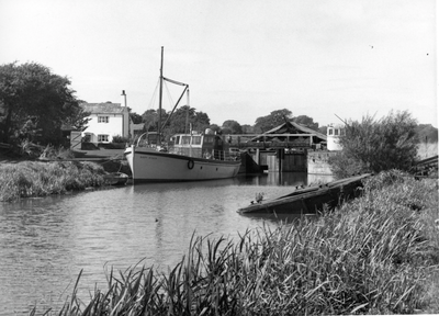 Canal Lock/Douglas Navigation