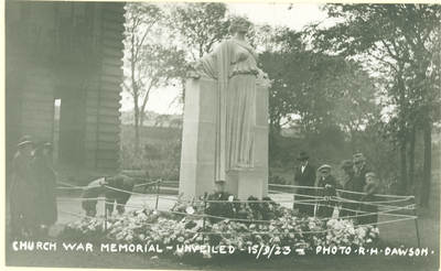 War memorial in Gatty park