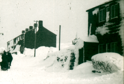 Deep snow drifts 1947, Nelson