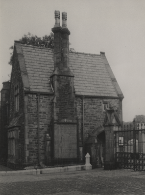 Preston Cemetery gate house, New Hall Lane, Preston