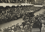 Visit of George V and Queen Mary: arriving at Horrockses, Stanley Street, Preston