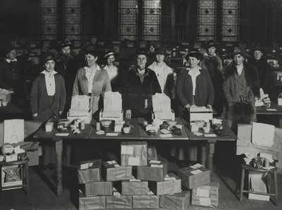 Packing parcels for prisoners of war, Town Hall, Preston
