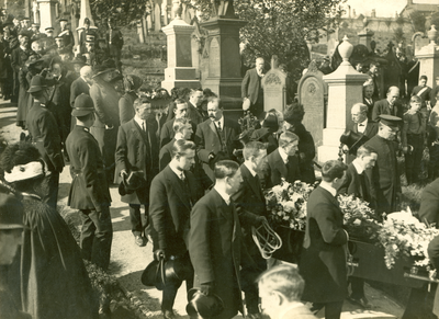 Wallace Hartley's funeral at cemetery Keighley Road, Colne