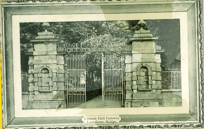 Emmott Hall gates, Laneshawbridge