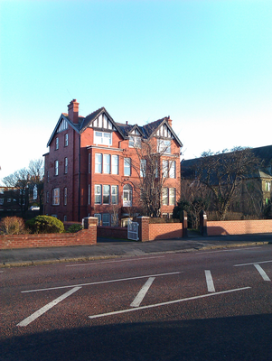 61 Clifton Drive , Ansdell (Lytham College)